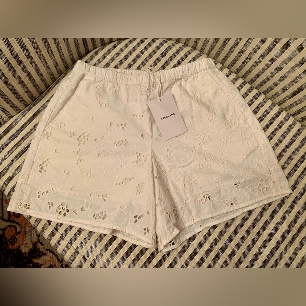 NWT Everlane Women's Ivory Eyelet Pull-on Shorts Size XS Originally $118 - Picture 1 of 4